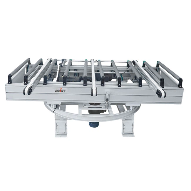 Křížový dopravník s rotační funkcí